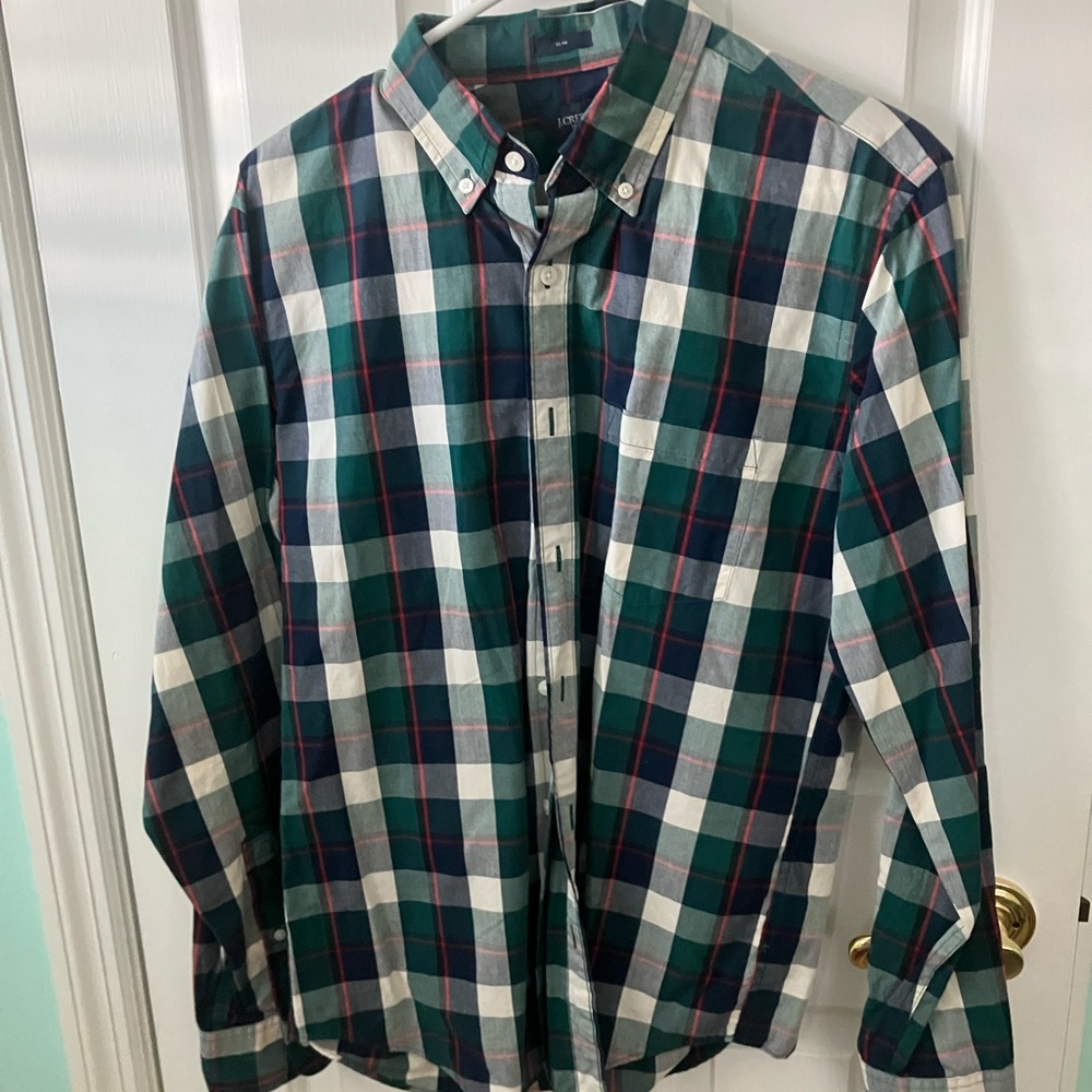 Classic Green Plaid Button-Down Shirt - Women's